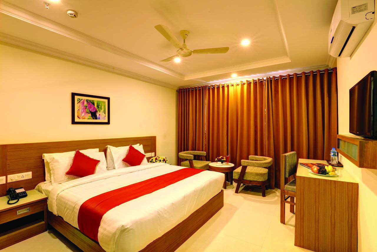Hotel Floral Park Kottayam Luaran gambar