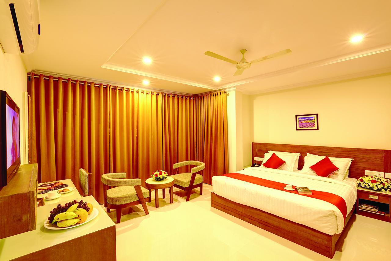 Hotel Floral Park Kottayam Luaran gambar